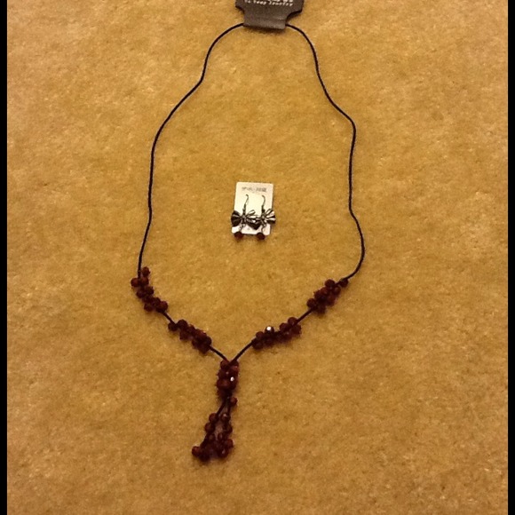 NWT One set of necklace and earrings