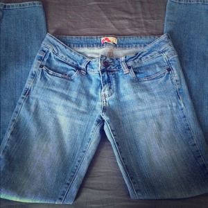 🎉SALE ON FOREVER 21 JEANS!!