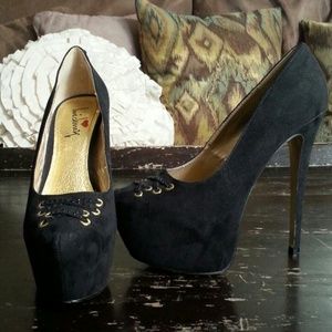Black luichiny heels