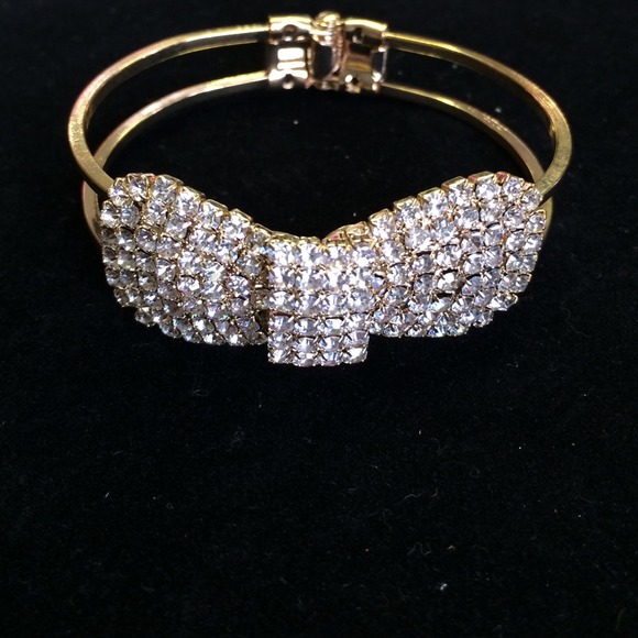 Gold Bow Hinge Bracelet