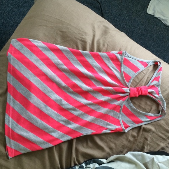 Tank top - Picture 2 of 3