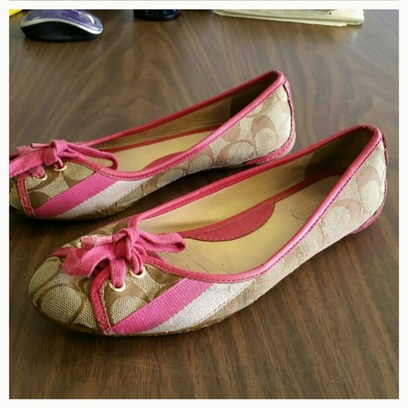 Coach flats