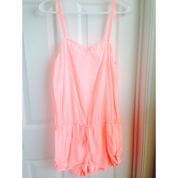 🌼 Victorias Secret Romper 🌼