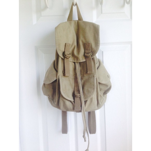 🌿 army green backpack 🌿