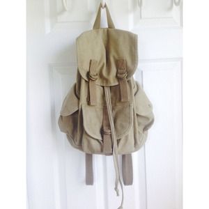 🌿 army green backpack 🌿