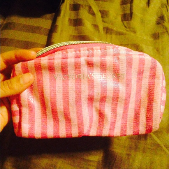 VS makeup bag bundle