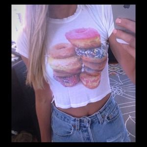 Brandy Melville cropped donut tee