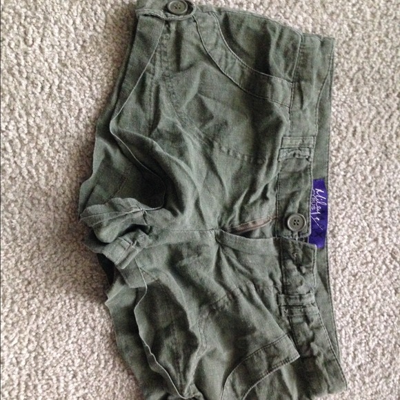 Miley Cyrus shorts