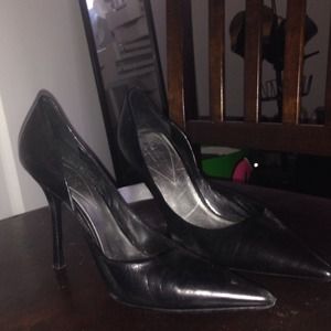 Guess heels