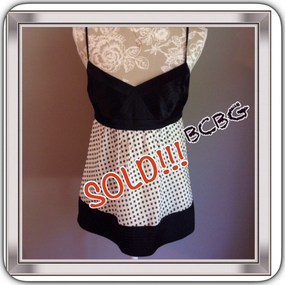 💐 BCBG MAXZARIA POLKA DOT TOP 💐