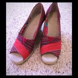 Toms Wedges