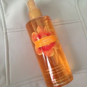 Amber Romance body mist - Victoria's Secret