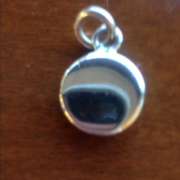 .925 sterling silver heavy charm.🌷