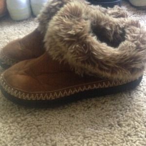 Isotoner slip on furry boots