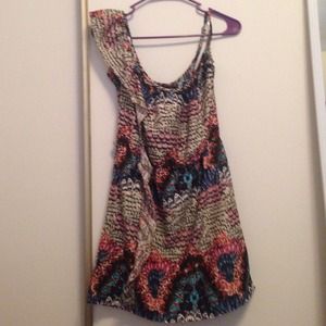 Patterned dress, never worn, with tags 💘