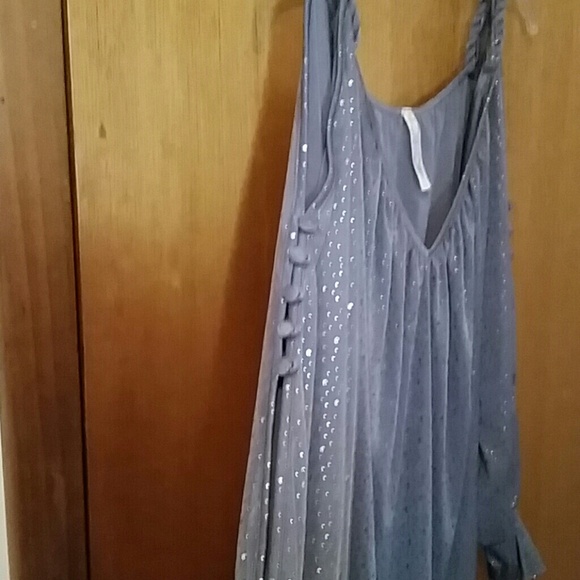 Shirt - Picture 2 of 3