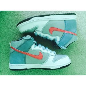 BRAND NEW nike 6.0 high tops!