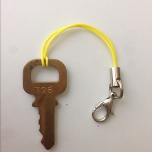 Louis Vuitton key for lock number 325