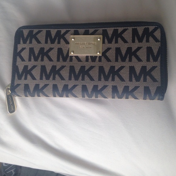 Michael Kors Black and Brown Wallet