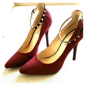 Stiletto pumps
