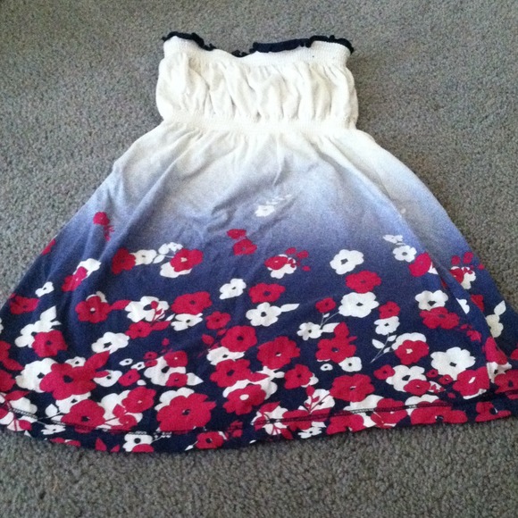 Strapless flowy shirt