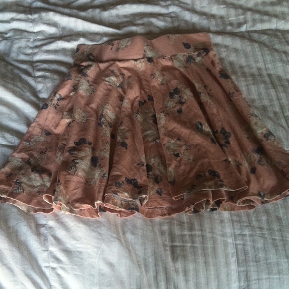 URBAN OUTFITTERS skater skirt