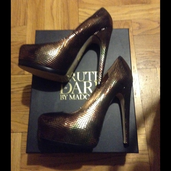 Reduced! HOT heels: Truth or Dare by Madonna - Picture 3 of 4