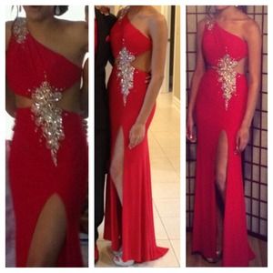 Prom dress, worn once.