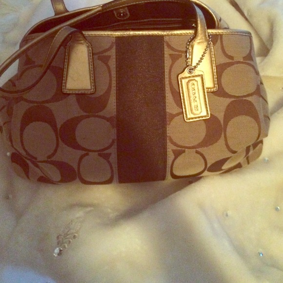 Coach purse medium