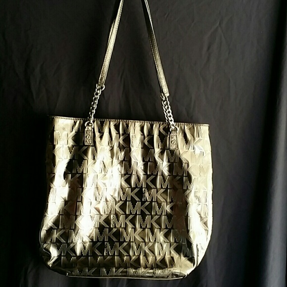 **SOLD***Michael Kors Silver jet setter tote - Picture 1 of 4
