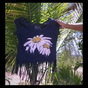 Fringe daisy crop top🍃😍
