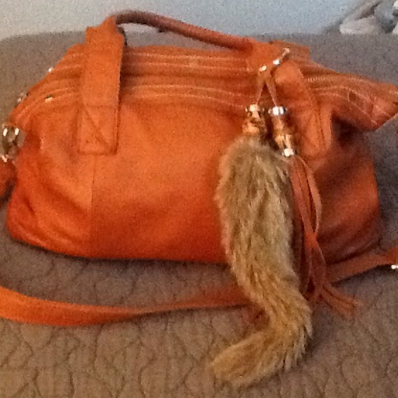 🎉PM EDITOR'S PICK 🎉Cuore & Pelle Amalia Bag - Picture 2 of 4