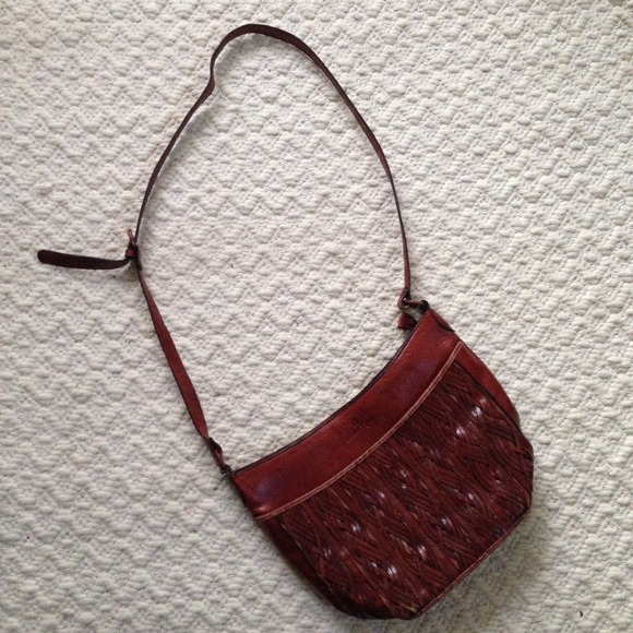 Etienne Aigner Bags - 🚫🚫SOLD🚫🚫Vintage Etienne Aigner crossbody Etienne Aigner Bags - 🚫🚫SOLD🚫🚫Vintage Etienne Aigner crossbody