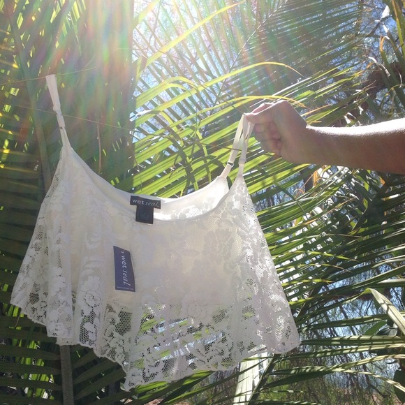 NEW white lace crop top🎀💭