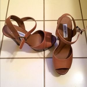 authentic Steve Madden Dynemite platform heels