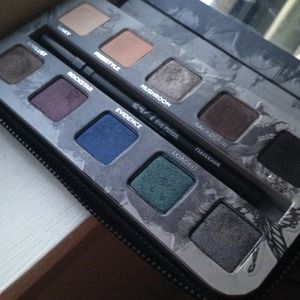 UD palette & too faced mascara