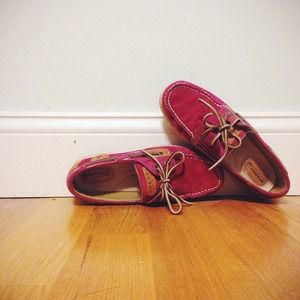 Wine Colored Sperrys