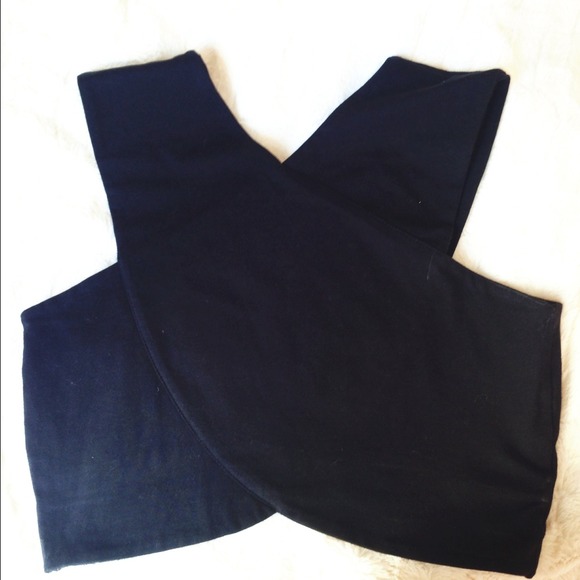 Black Emma & Sam crop top