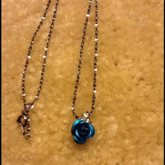 Gorgeous  Blue Rose Necklace