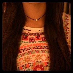 Freshwater pearl and leather chord choker necklace