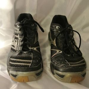 Mizuno Volleyball Shoes