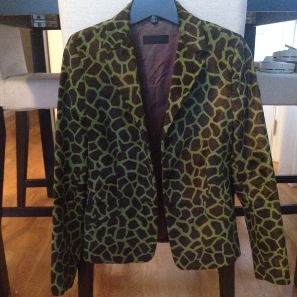 Blazer - Picture 2 of 2