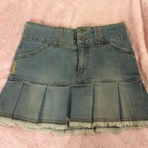 Famine short shirt size S