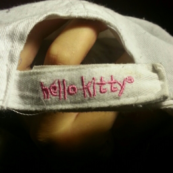 Hello kitty hat - Picture 2 of 2