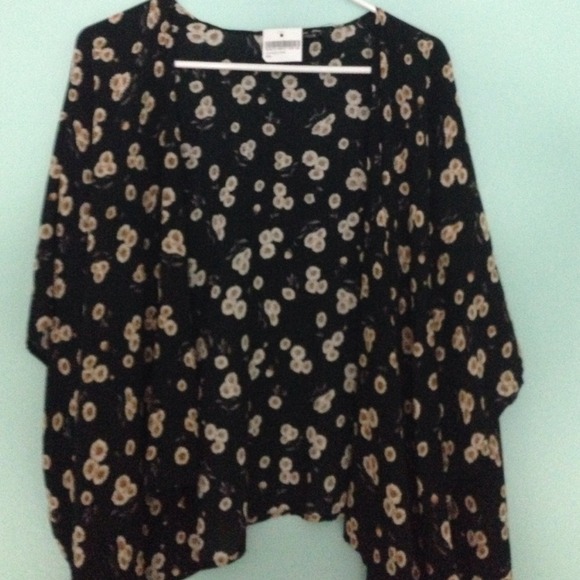 Brandy Melville Kimono
