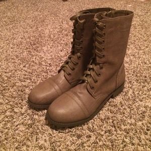 Taupe combat boots