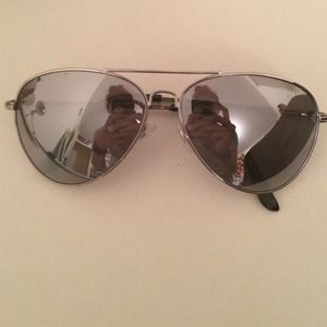 NWOT Reflective Aviator Style Glasses