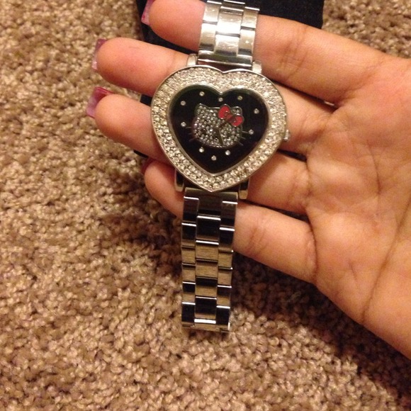 Hello Kitty Watch - Picture 2 of 3