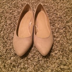 Tan flats