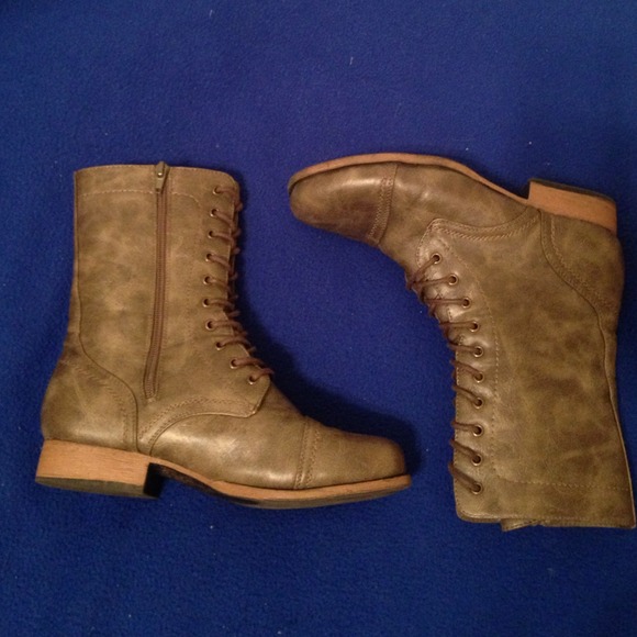 Grey/Green Combat Boots